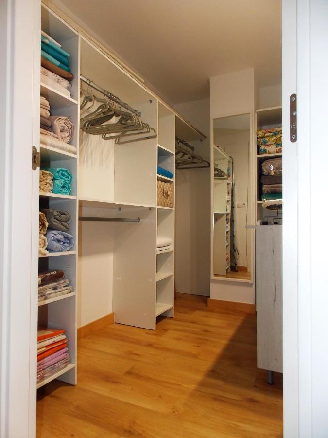 Figueres Center Apartment ภายนอก รูปภาพ